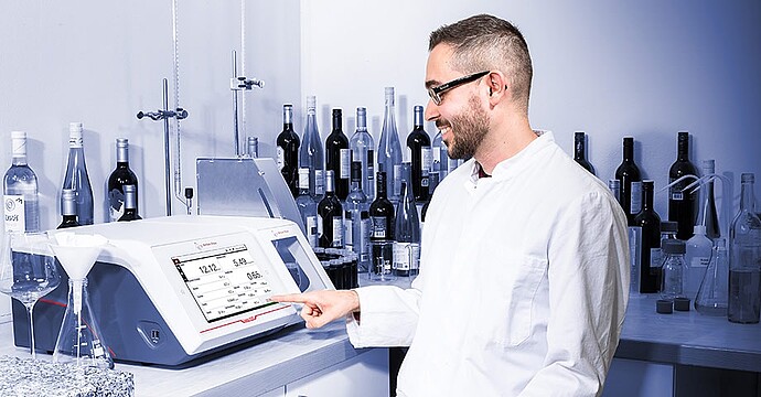 Go from fast screening to in-depth wine analysis in lab and process