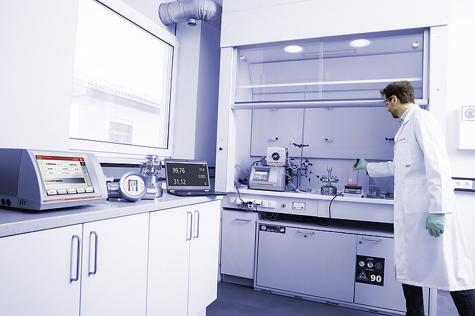 The Type S L-Cor 6000 Coriolis mass flow meter in an application environment