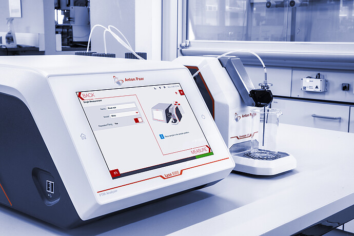 Cambiador de muestras con procedimientos automatizados para el cuidado de las celdas