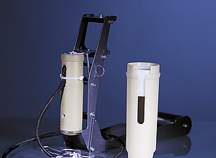 Çok amaçlý kalibrasyon birimi, Multiwave PRO ve Multiwave ECO ile kullanýlan sýcaklýk sensörlerinin her türlü kontrol ve kalibrasyonunu saðlar. Kalibrasyon birimi kullanarak sýcaklýk sensörlerinin kalibrasyonu, GLP uyumu ve reaksiyon gemilerinin ömrünü uzatmak için sýcaklýk ölçüm doðruluðunu korur. Çok amaçlý kalibrasyon birimi, Multiwave PRO ve Multiwave ECO ile kullanýlan sýcaklýk sensörlerinin her türlü kontrol ve kalibrasyonunu saðlar. Kalibrasyon birimi kullanarak sýcaklýk sensörlerinin kalibrasyonu, GLP uyumu ve reaksiyon gemilerinin ömrünü uzatmak için sýcaklýk ölçüm doðruluðunu korur.