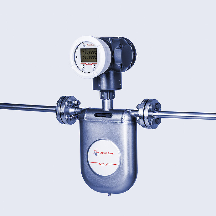 The Type U L-Cor 8000 Coriolis mass flow meter from the side 