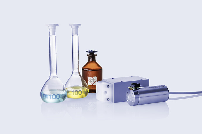 Resistant even to aggressive liquids Resistant even to aggressive liquids