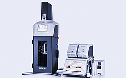 Anton Paar TPO 5000 with integrated touchscreen and sample chamber beside DMA 4500 M with Xsample 520 modules and filling unit for RTD measurement