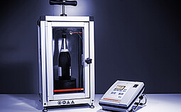 In combination with a suitable measuring system, for example the CarboQC or CboxQC, the determination of dissolved carbon dioxide and dissolved oxygen and the amount of other gases in the sample can be performed quickly and reliably. In combination with a suitable measuring system, for example the CarboQC or CboxQC, the determination of dissolved carbon dioxide and dissolved oxygen and the amount of other gases in the sample can be performed quickly and reliably.