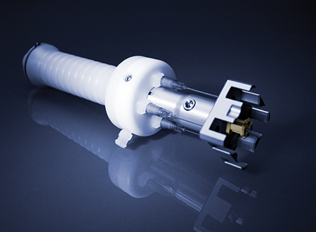 This optional accessory is capable of venting and carrying a group of four glass vials of Rotor 64MG5 and Rotor 4x24MG5 at once. The sophisticated design enables the venting of the vials while still inside the cavity and before their transfer. This optional accessory is capable of venting and carrying a group of four glass vials of Rotor 64MG5 and Rotor 4x24MG5 at once. The sophisticated design enables the venting of the vials while still inside the cavity and before their transfer.